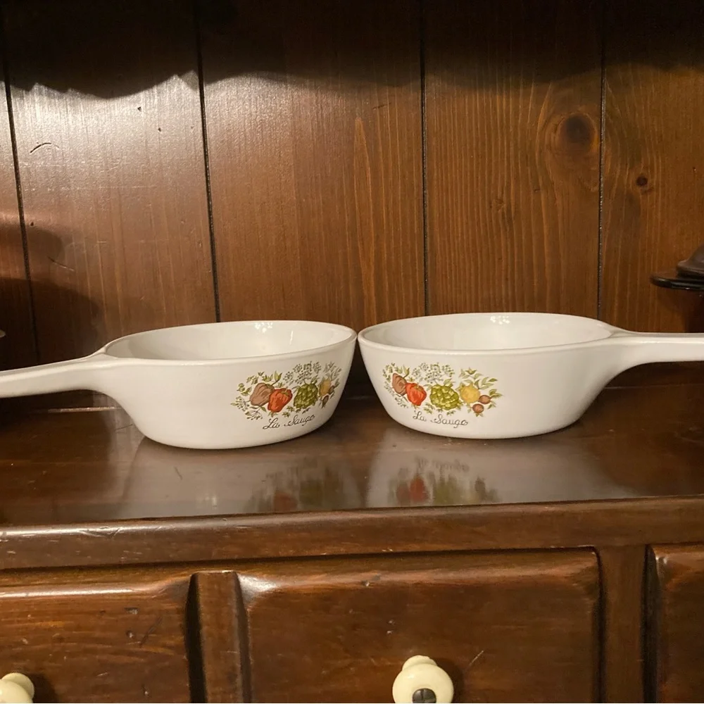 Corning ware Spice of life 1 pint pans with no lids